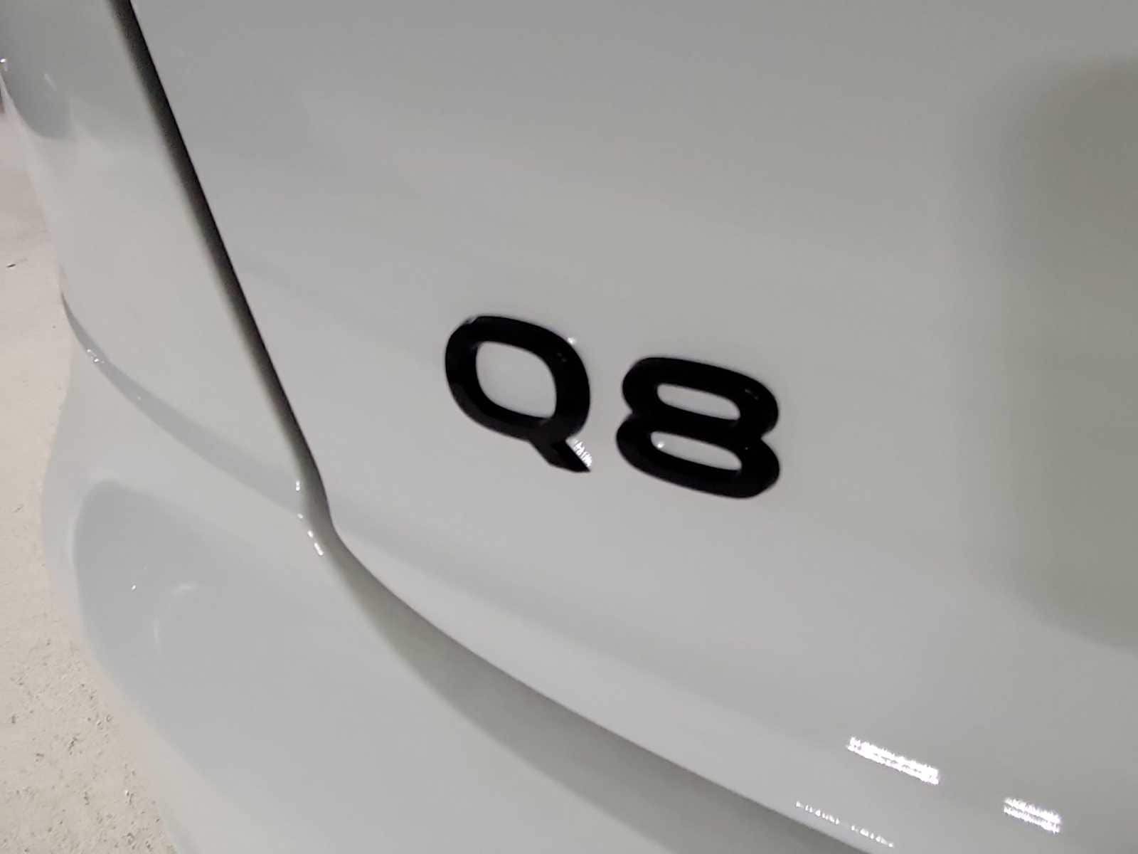 Thumbnail: 2026 Audi Q8 - 11