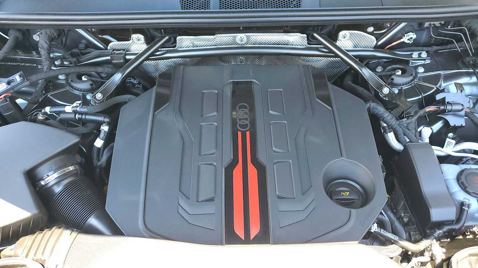 Thumbnail: 2026 Audi SQ5 - 14