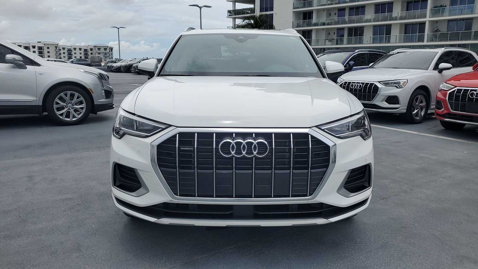 Thumbnail: 2023 Audi Q3 - 9