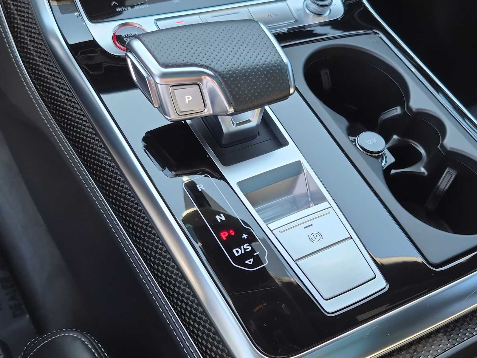 Thumbnail: 2023 Audi SQ8 - 25