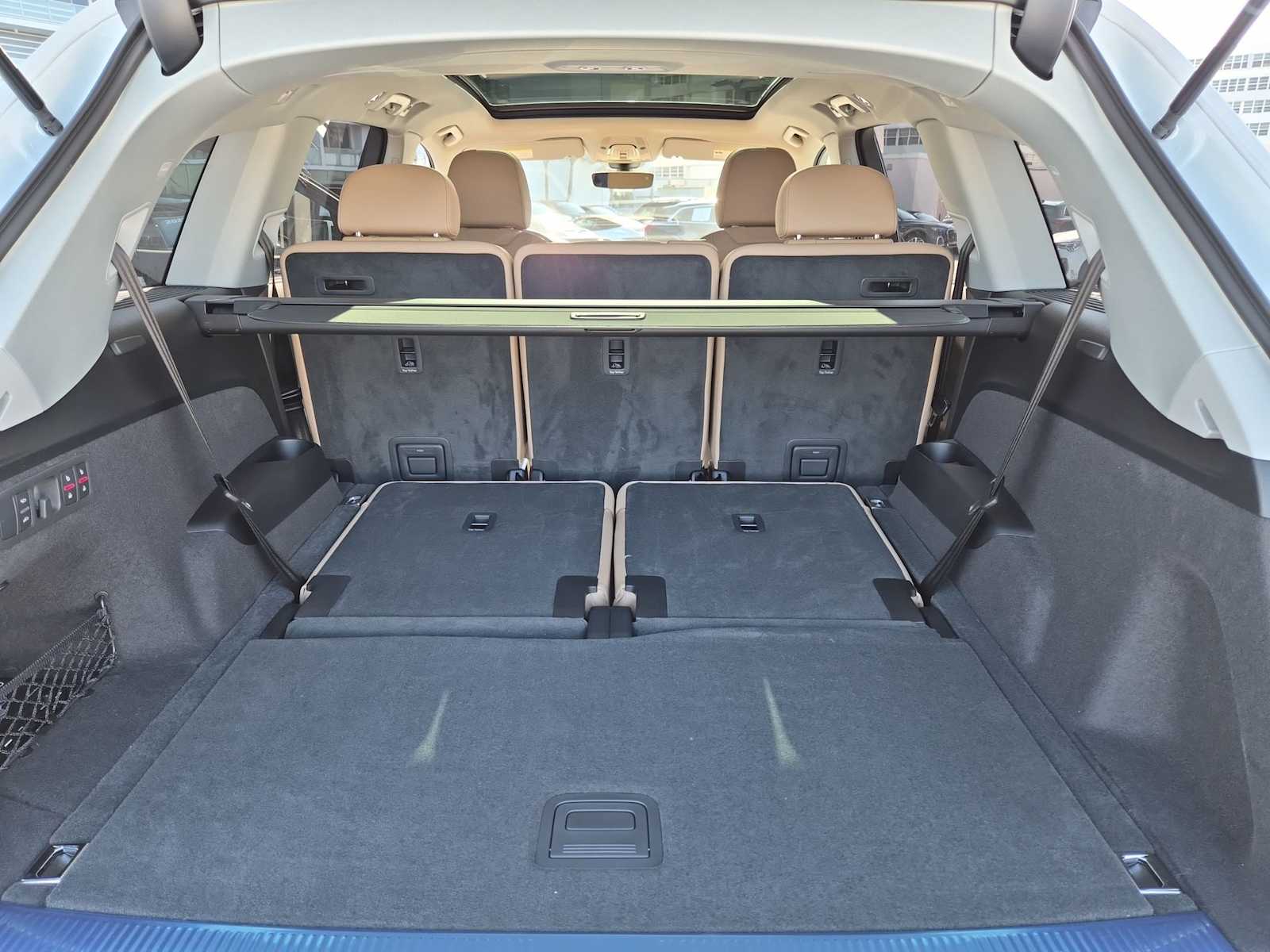 Thumbnail: 2026 Audi Q7 - 27