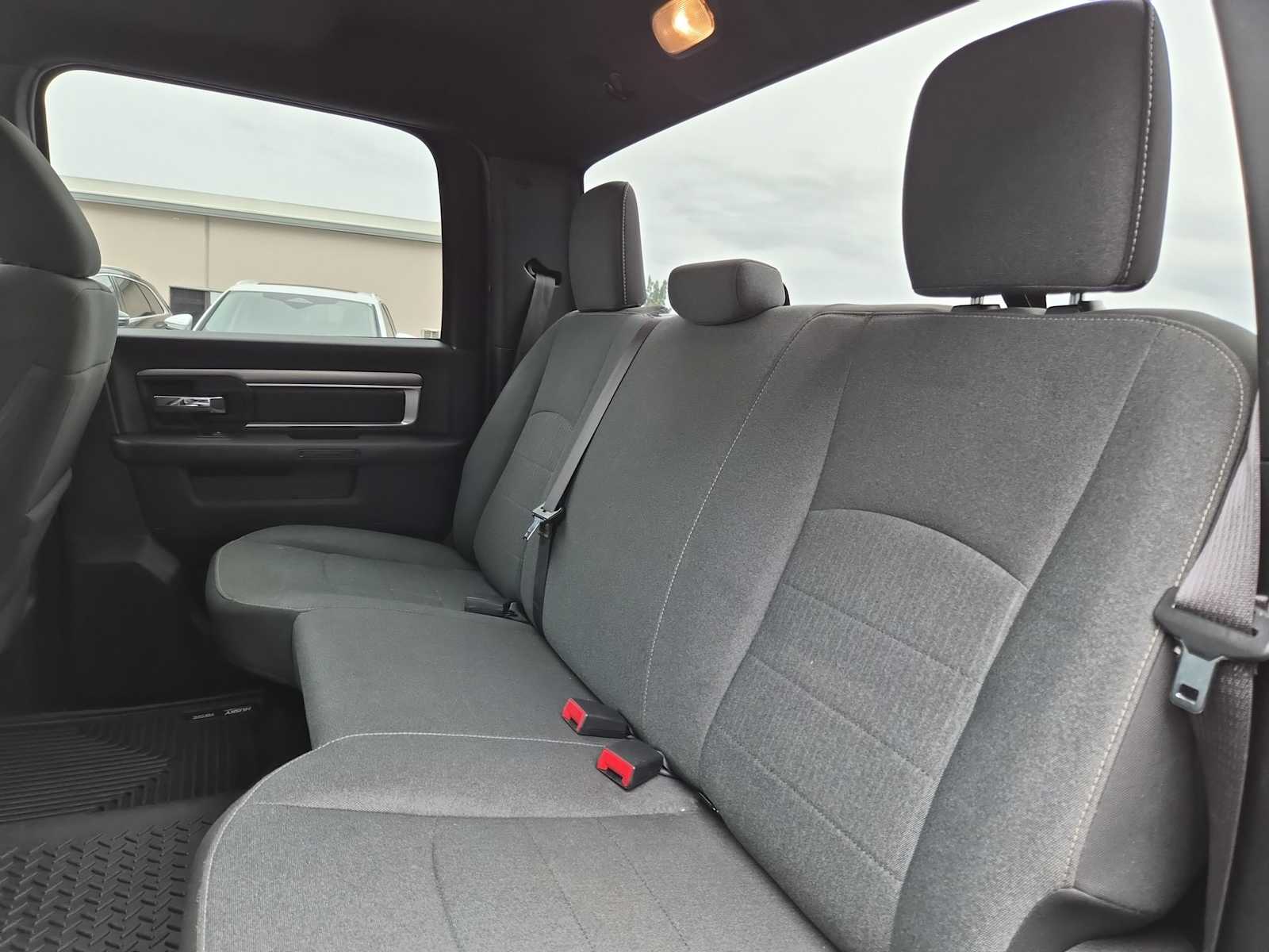 Thumbnail: 2021 RAM 1500 Classic - 16