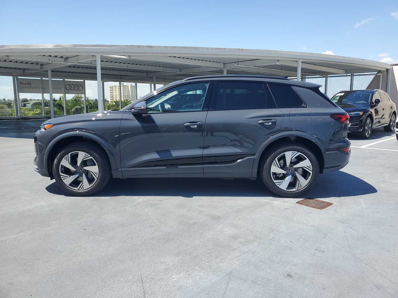 2025 Audi Q6 E-tron Premium photo 3
