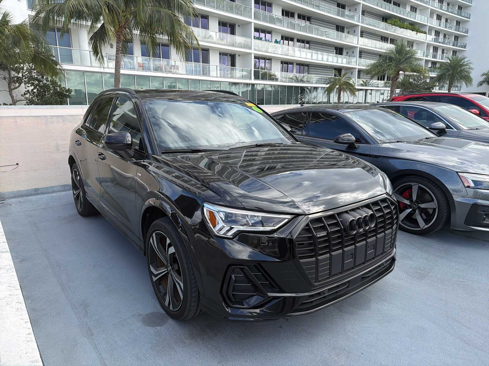 Thumbnail: 2023 Audi Q3 - 2