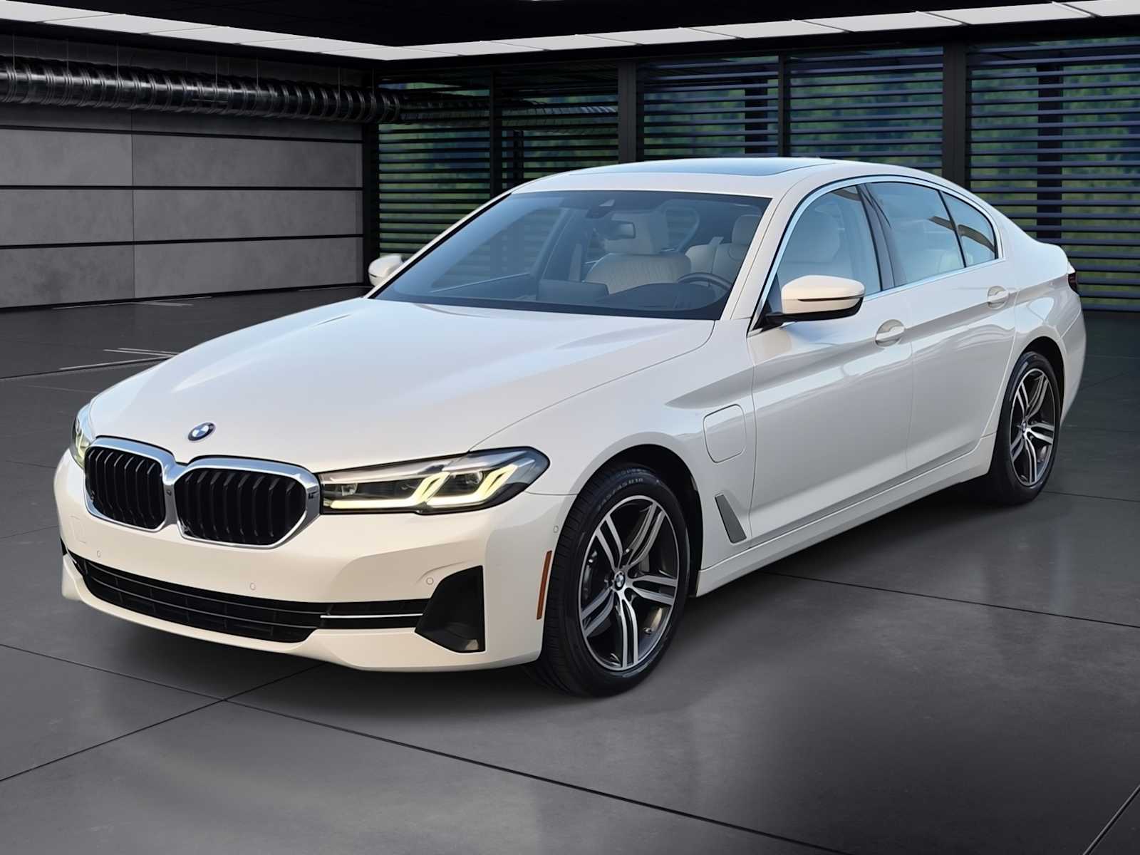 Thumbnail: 2021 BMW 5 Series - 1