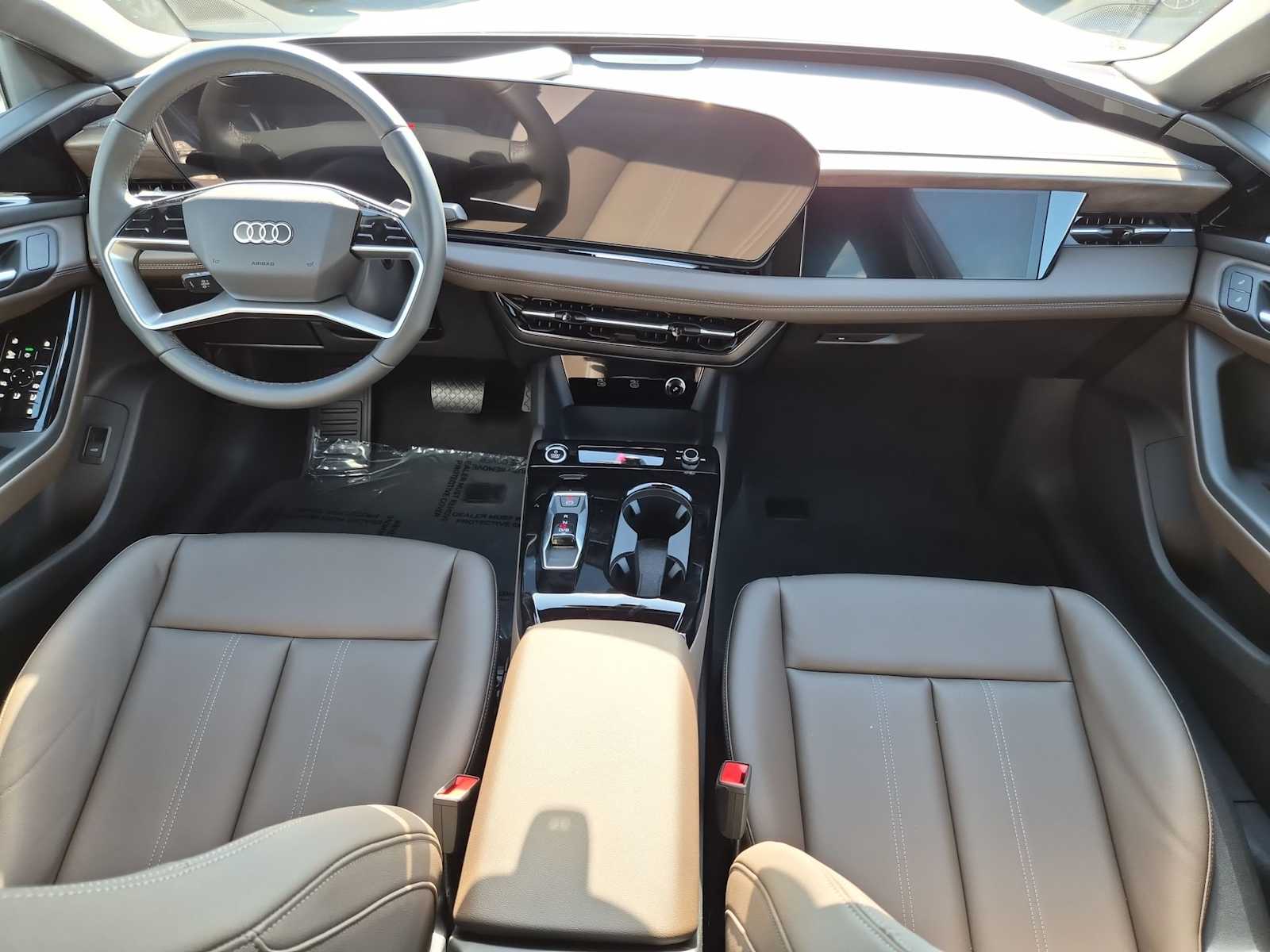 Thumbnail: 2025 Audi e-tron S - 14