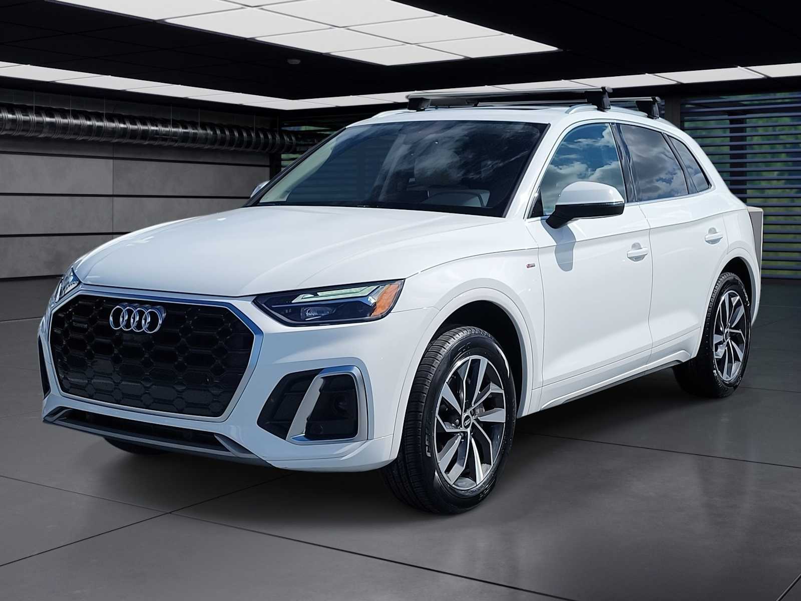 Thumbnail: 2023 Audi Q5 - 1