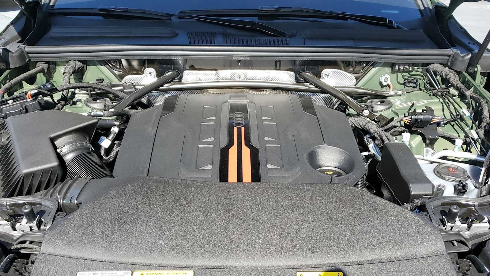 Thumbnail: 2025 Audi SQ5 - 14