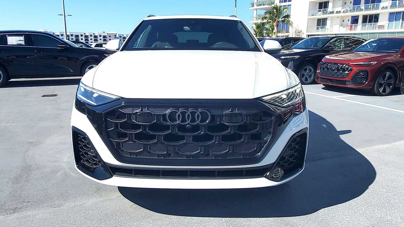 Thumbnail: 2026 Audi Q8 - 9
