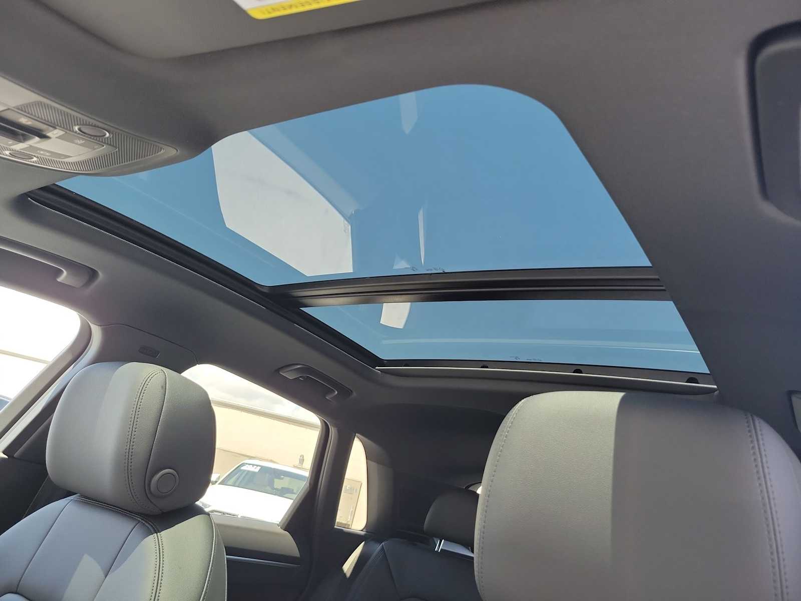 Thumbnail: 2025 Audi Q3 - 18