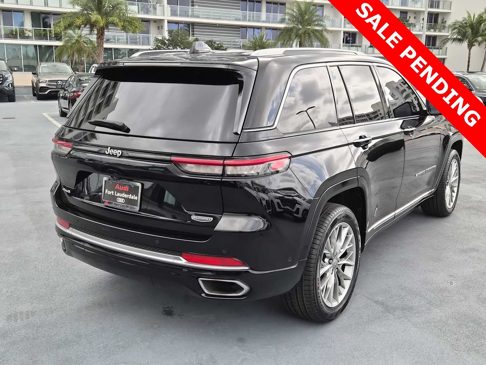 Thumbnail: 2022 Jeep Grand Cherokee - 6