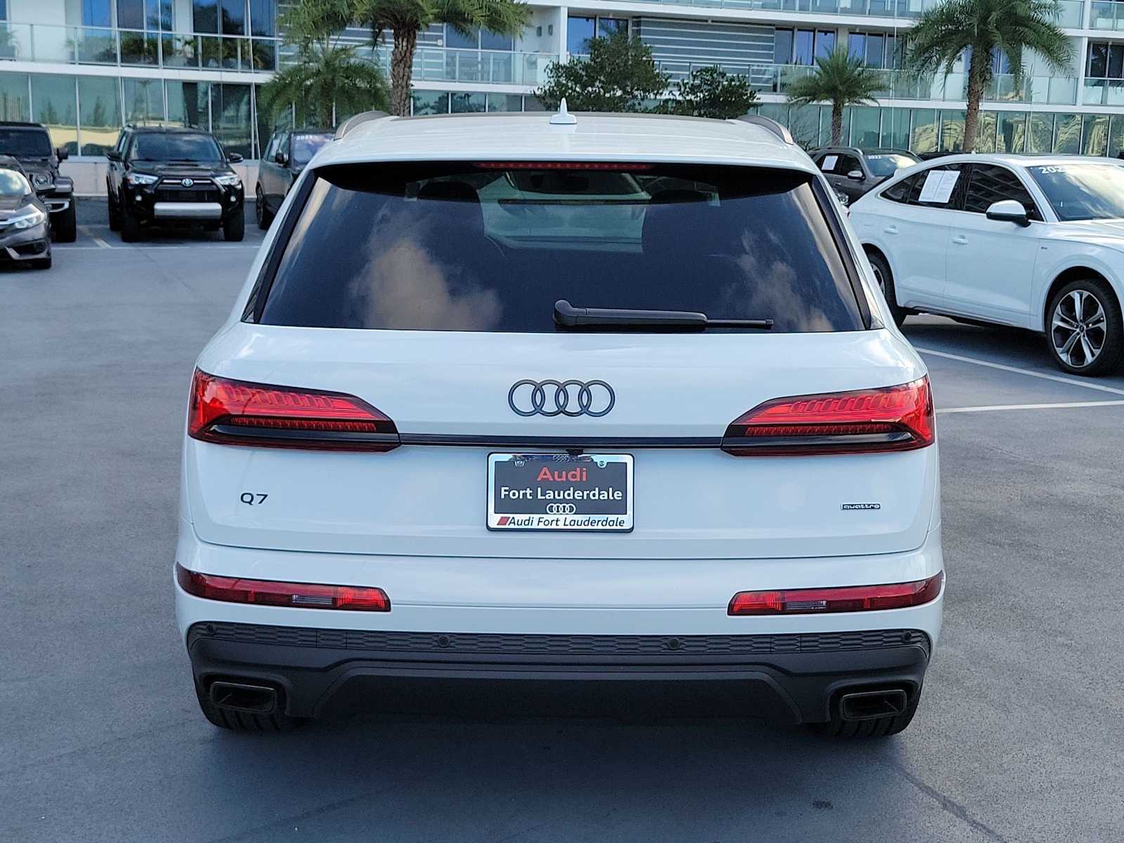 Thumbnail: 2025 Audi Q7 - 5