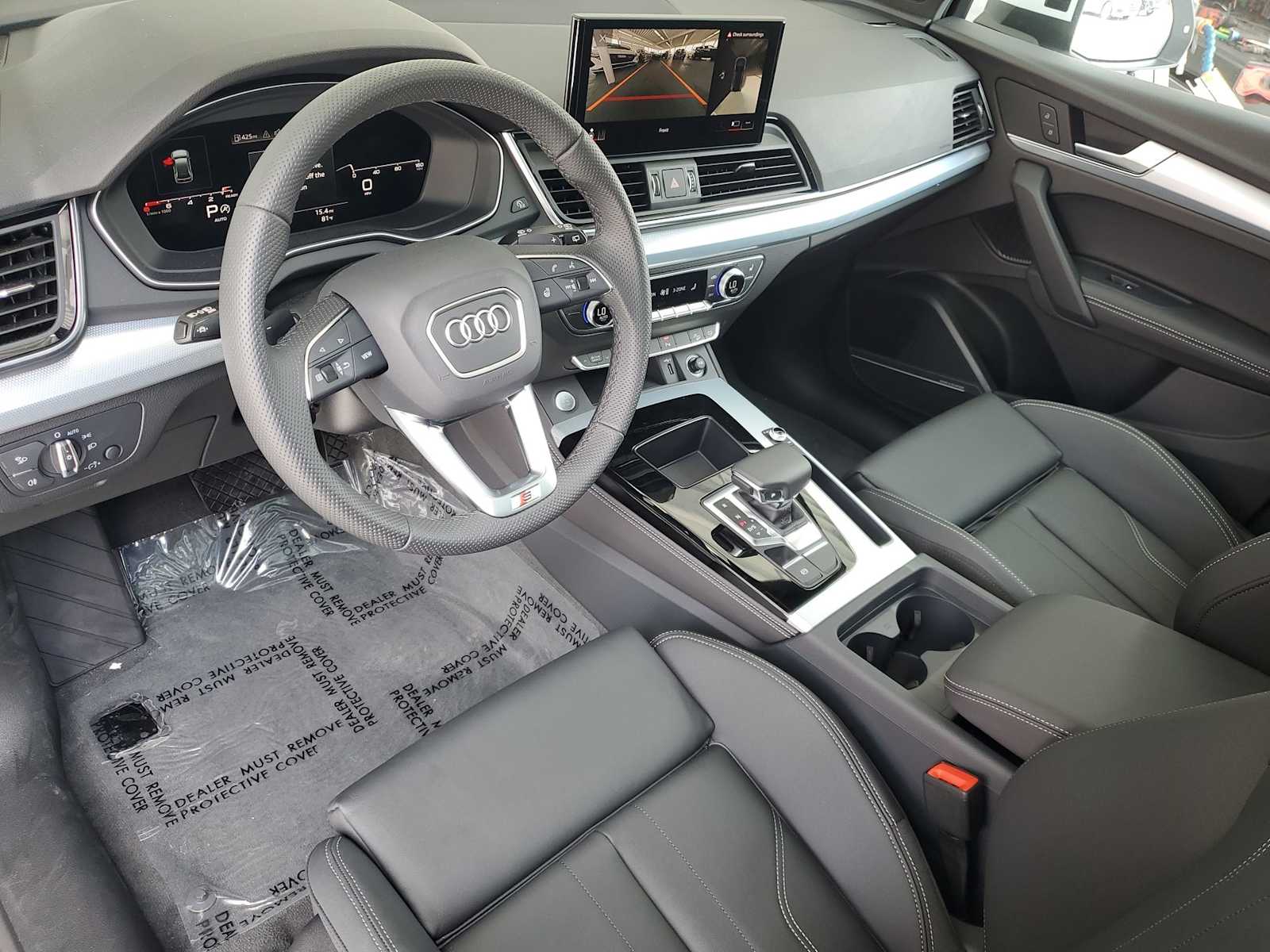 2025 Audi Q5 Sportback 45 S line Premium Plus photo 2