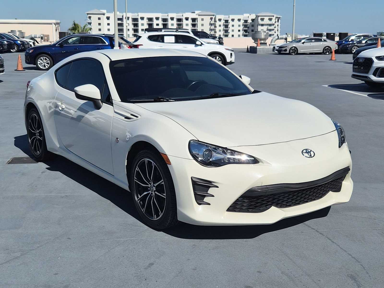 Thumbnail: 2017 Toyota 86 - 8