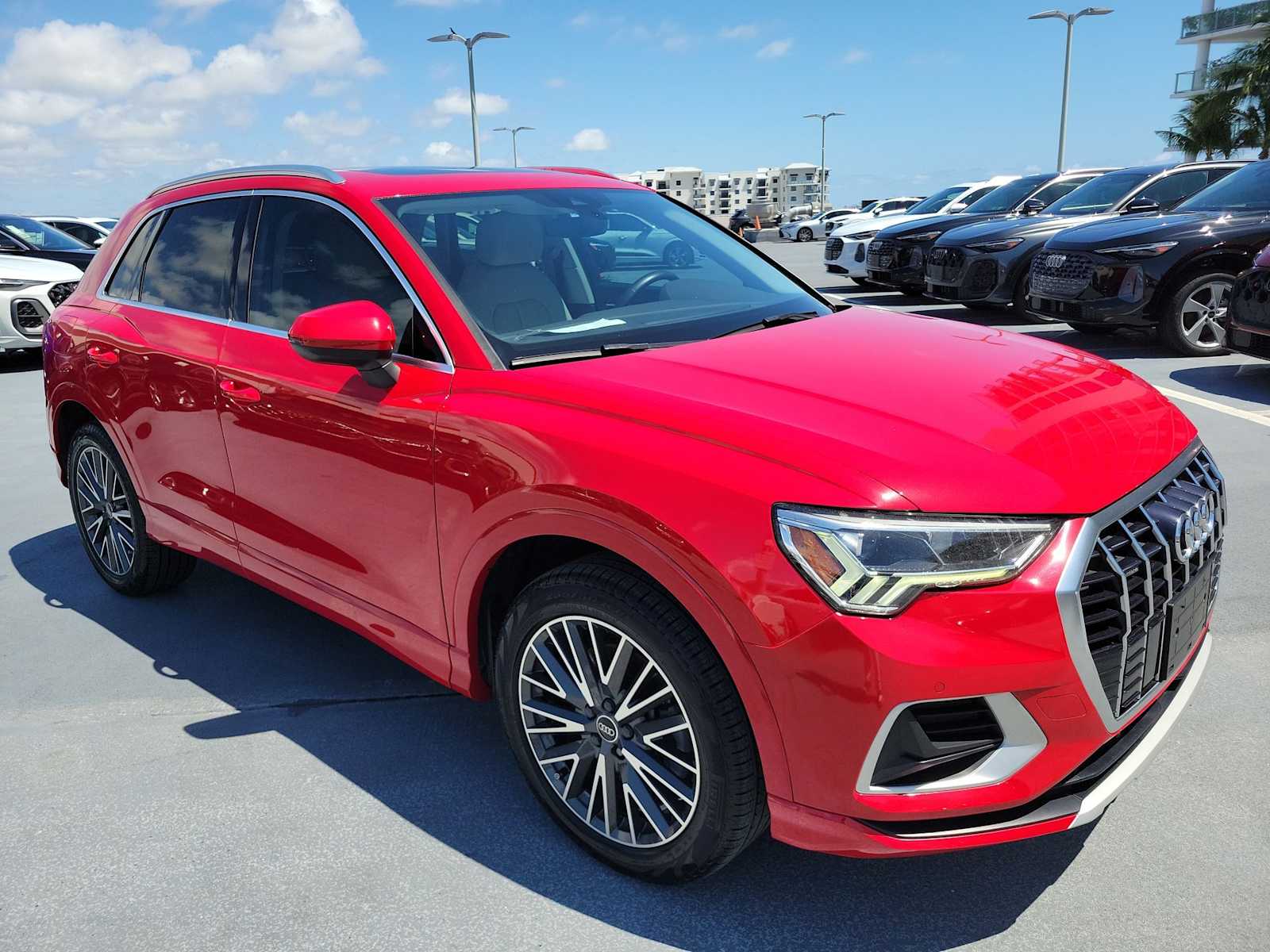 Thumbnail: 2021 Audi Q3 - 8