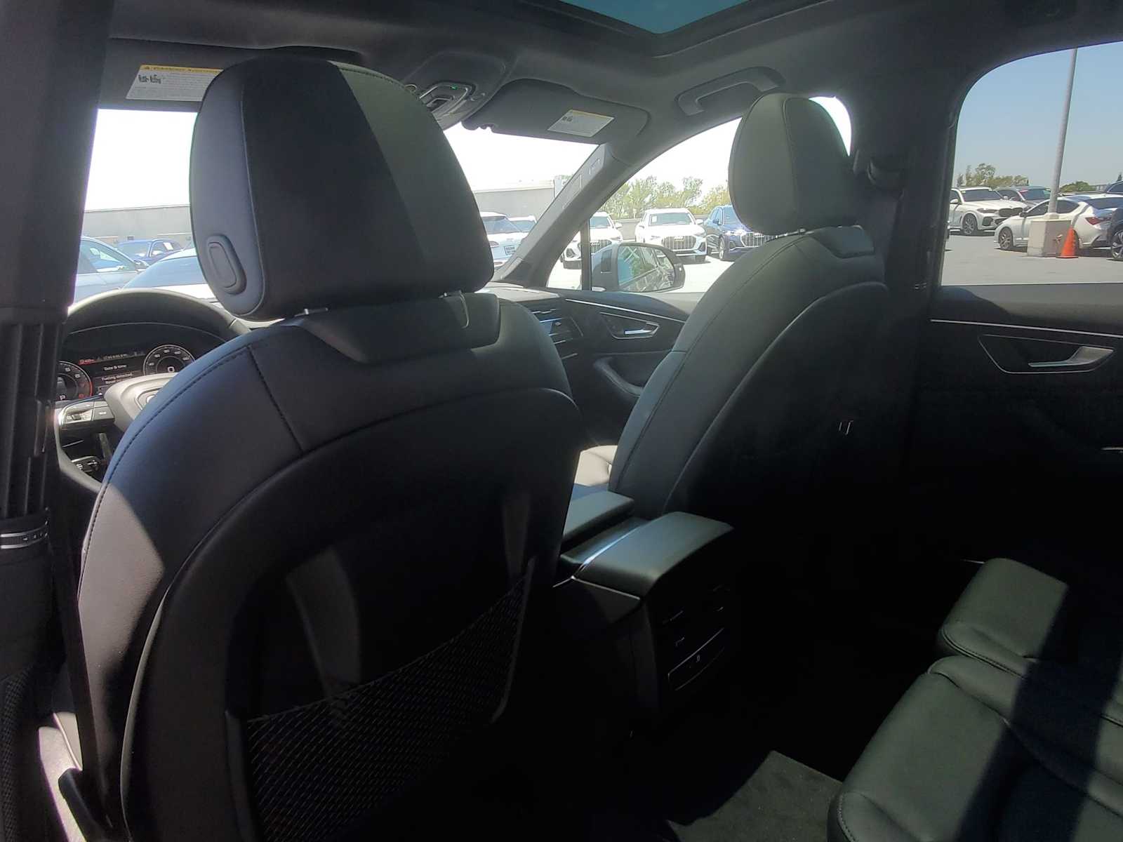 Thumbnail: 2023 Audi Q7 - 17