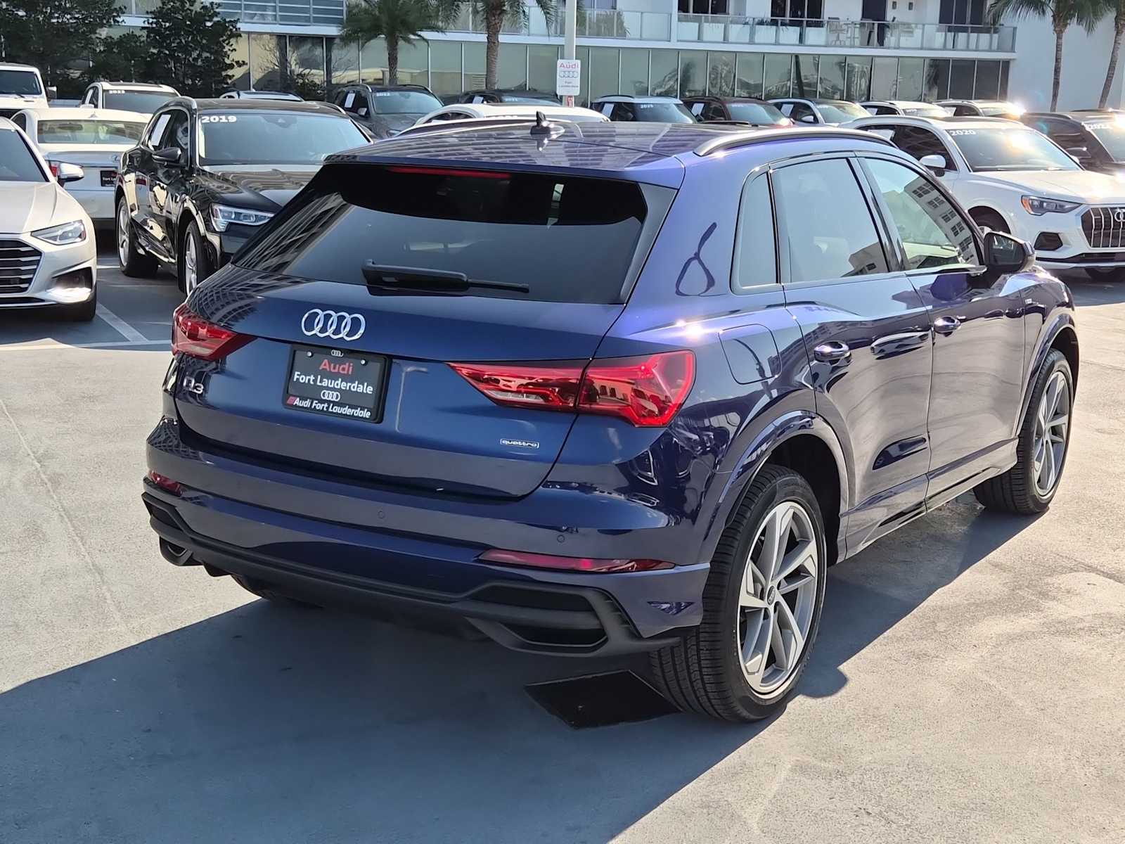 Thumbnail: 2025 Audi Q3 - 6