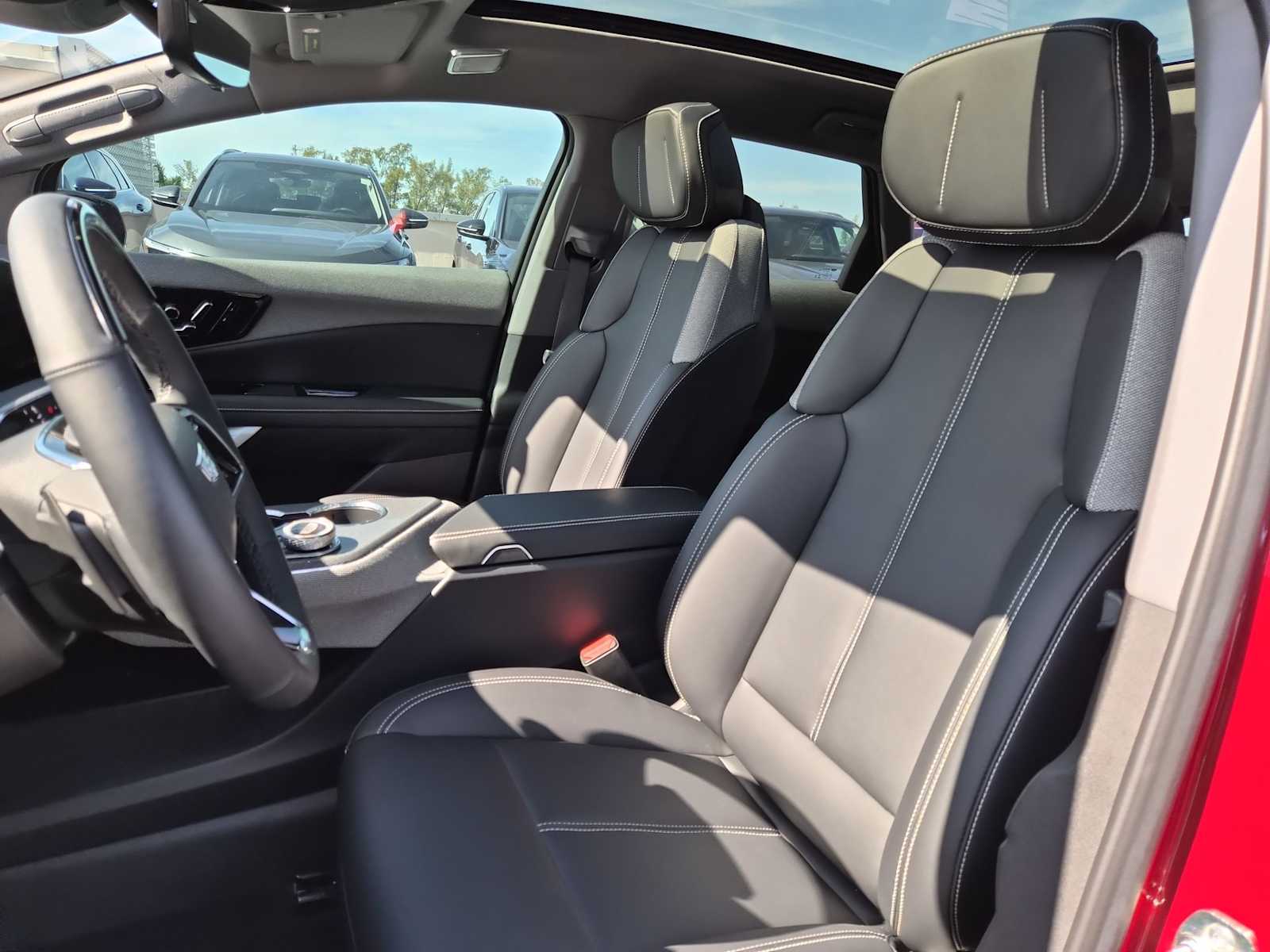 Thumbnail: 2025 Cadillac Optiq - 15