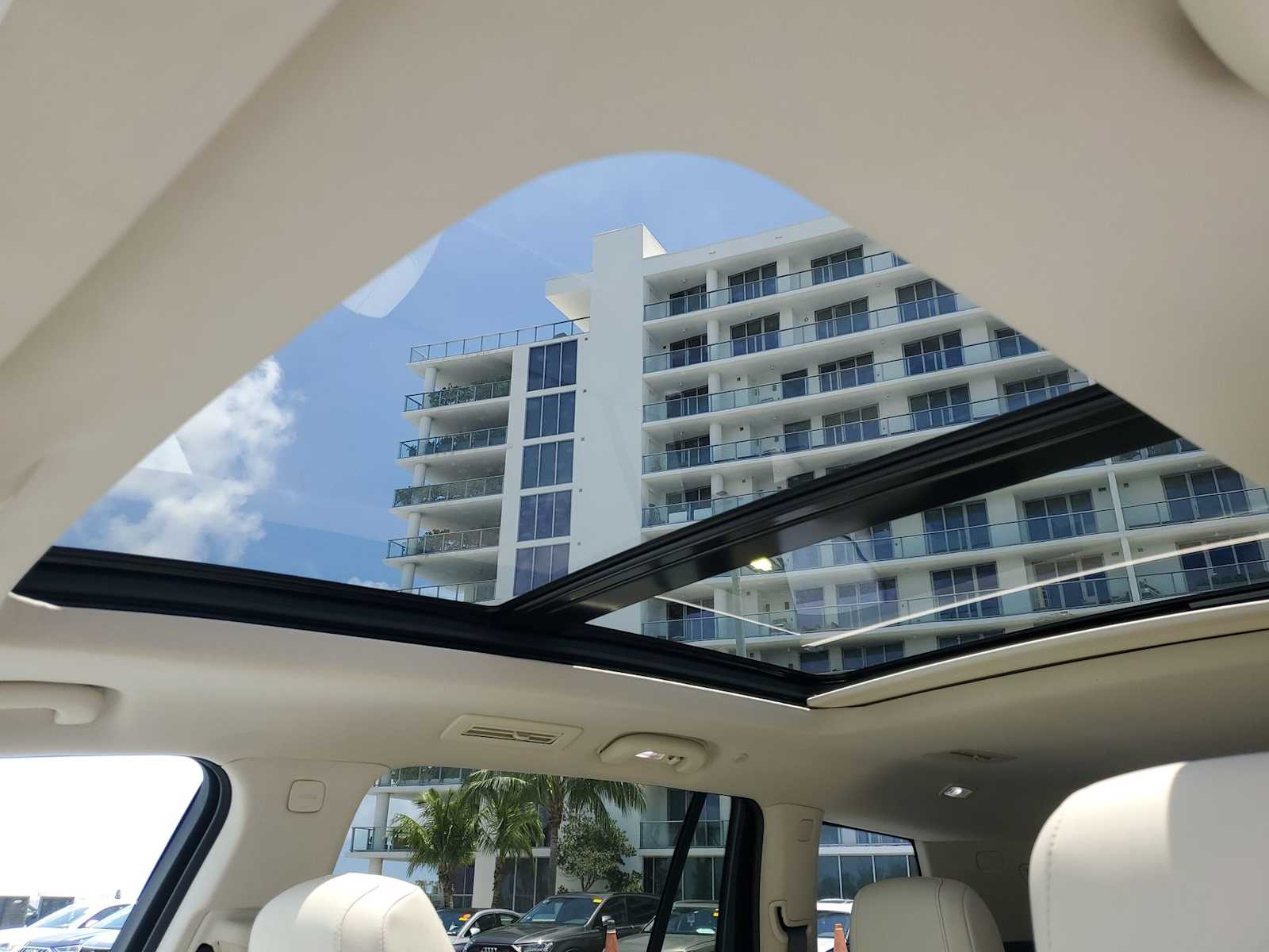 Thumbnail: 2023 Cadillac XT6 - 15