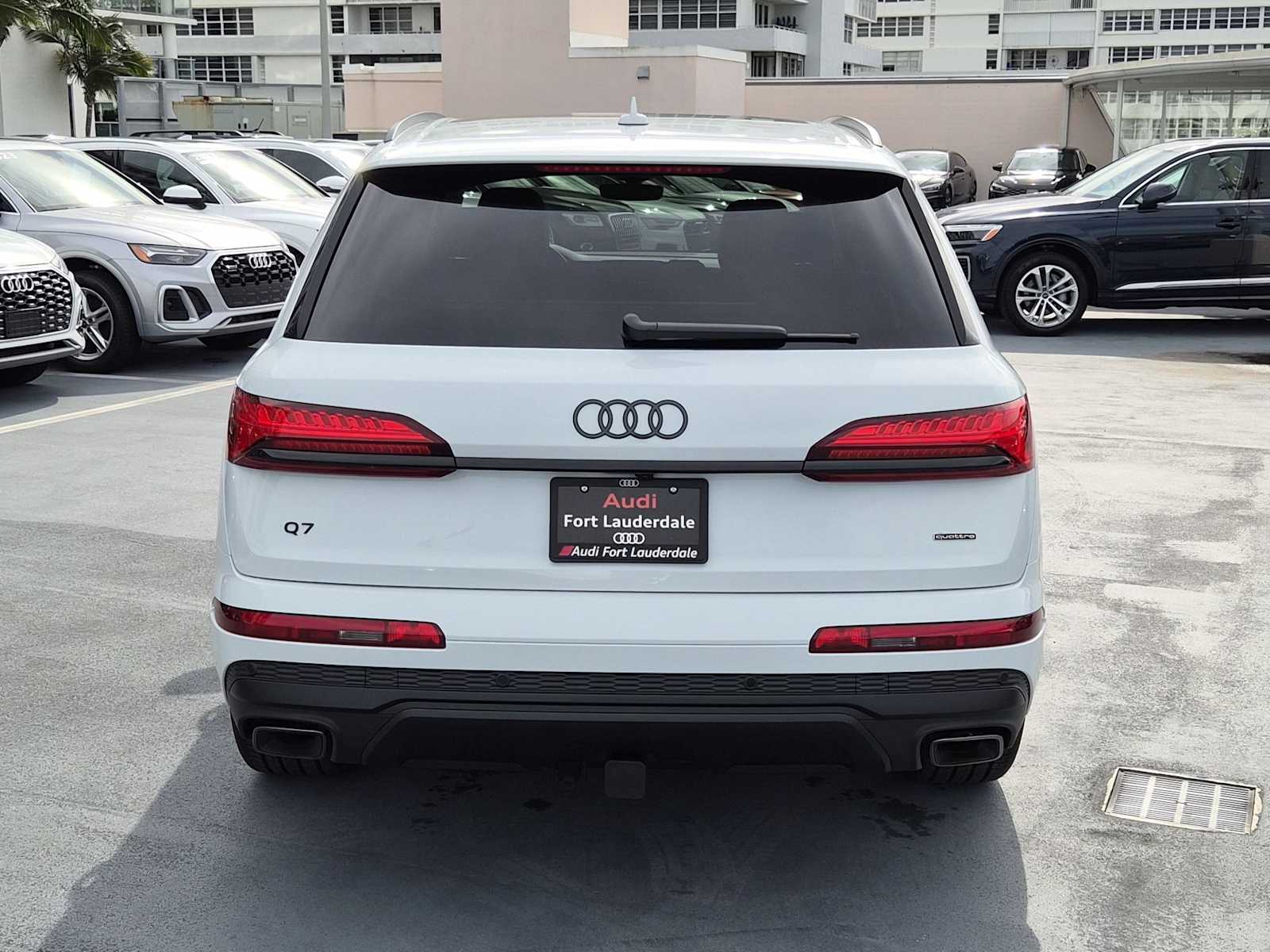 Thumbnail: 2026 Audi Q7 - 5