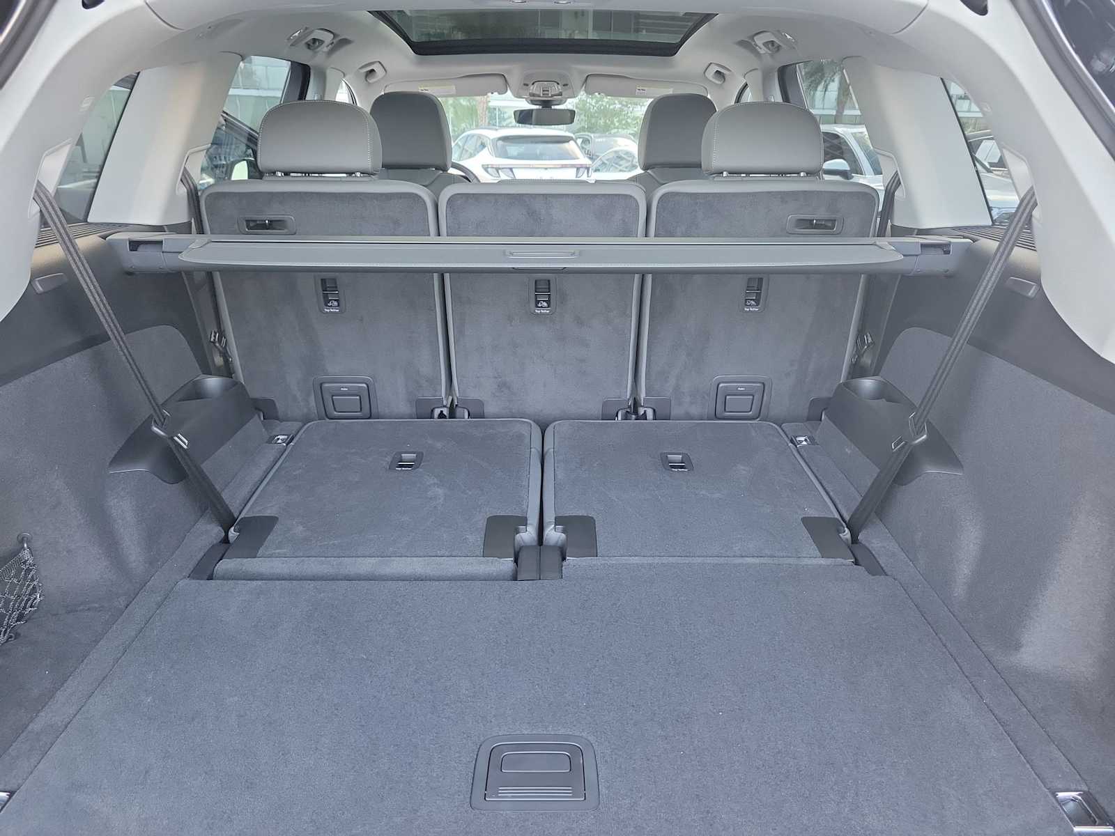 Thumbnail: 2026 Audi Q7 - 26