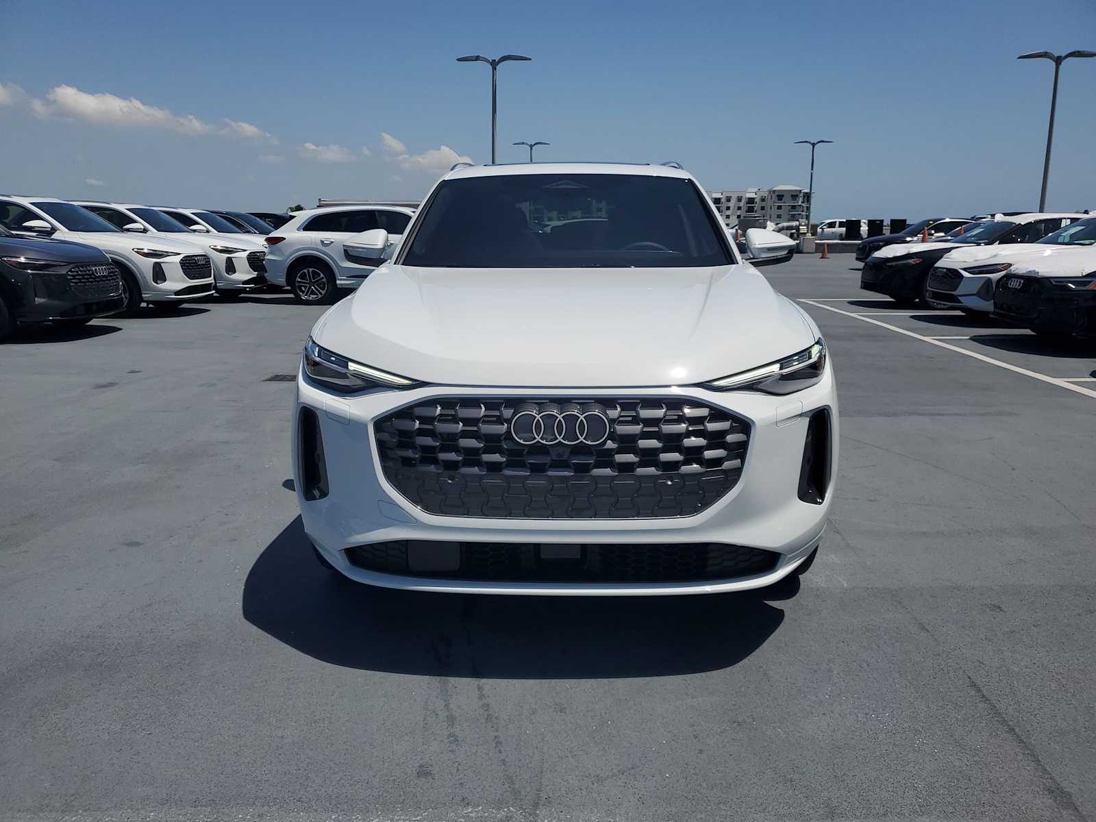 Thumbnail: 2025 Audi Q5 - 9