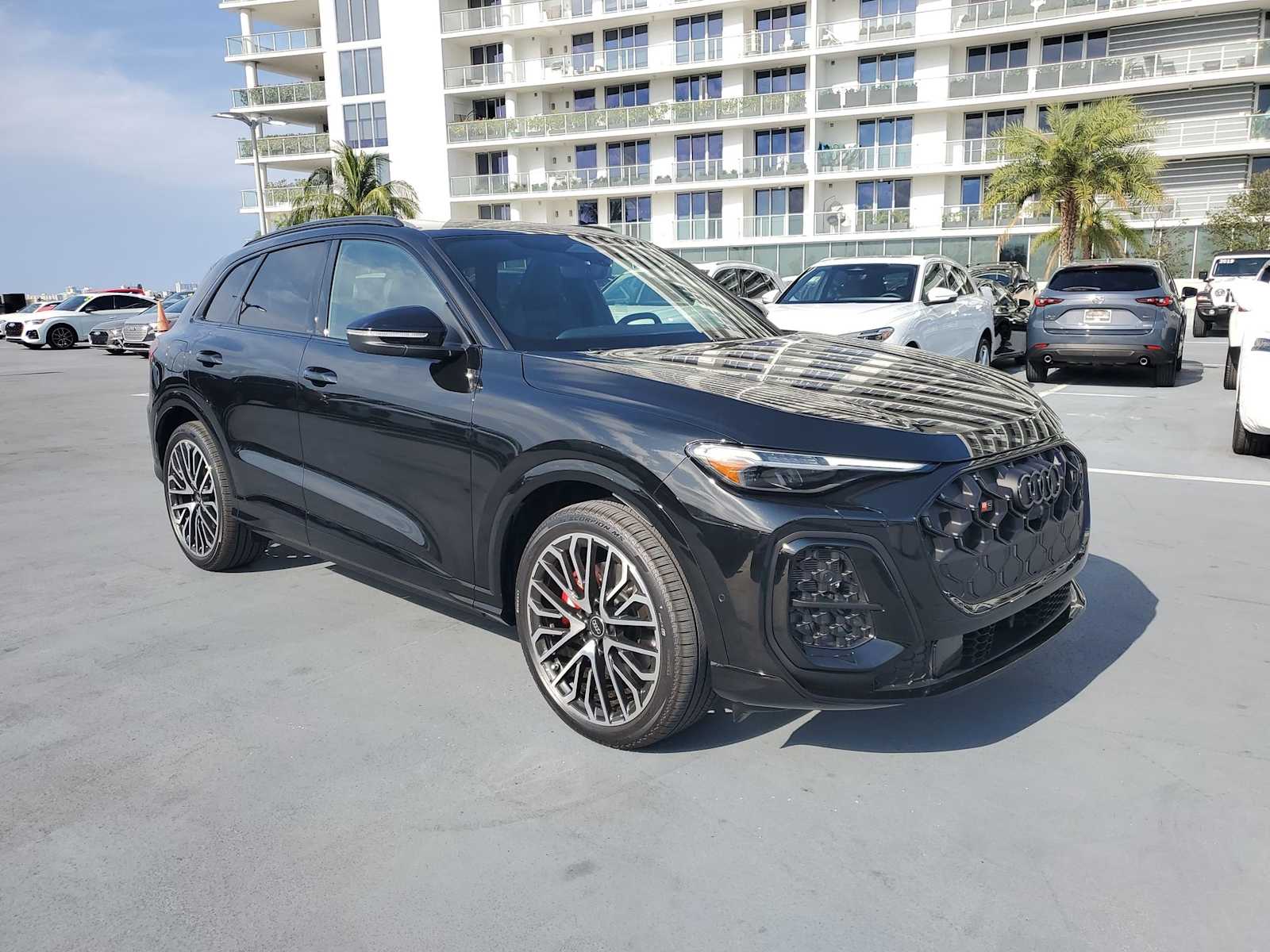 2025 Audi SQ5 Premium Plus 8