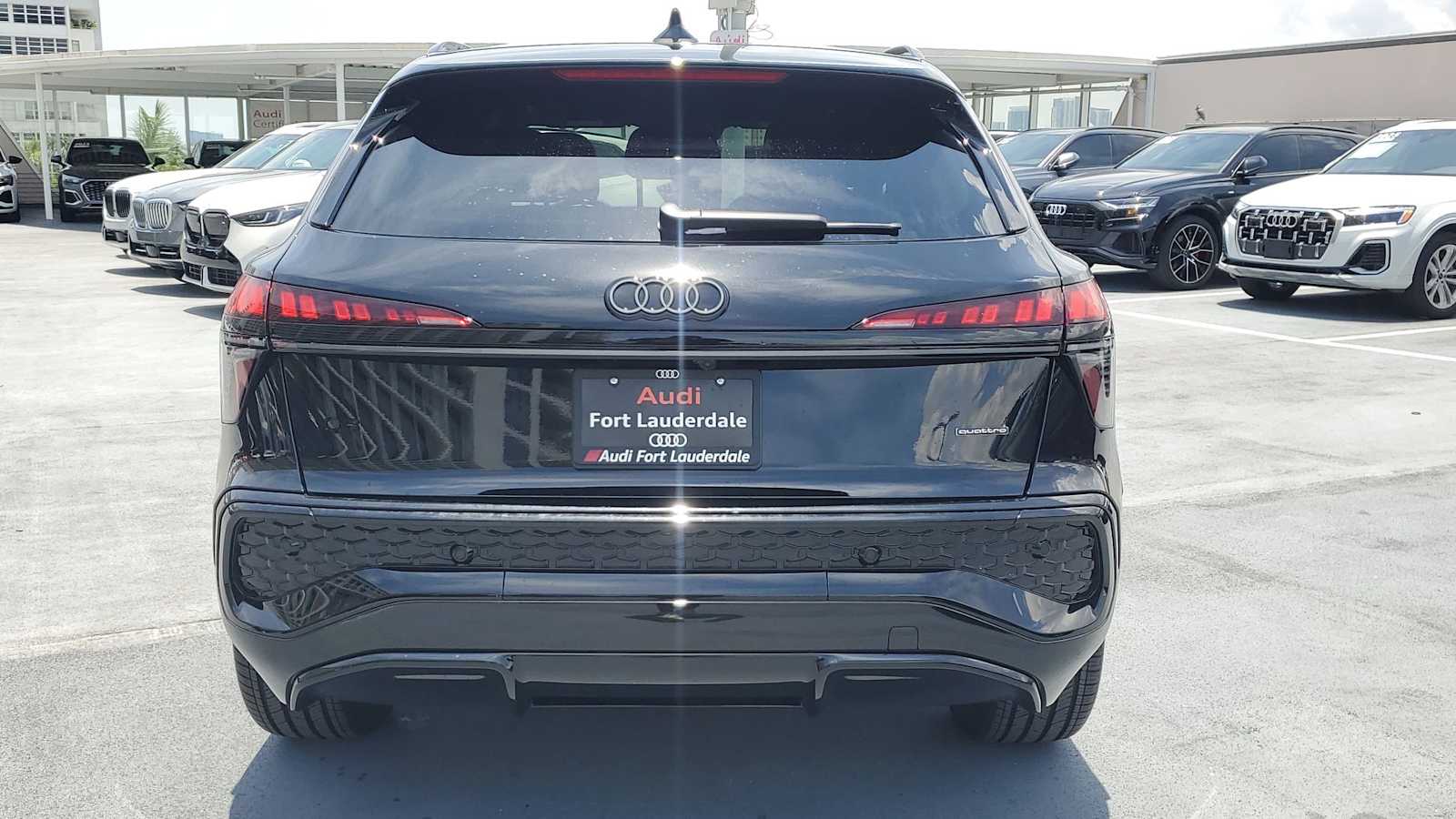 Thumbnail: 2026 Audi Q3 - 5