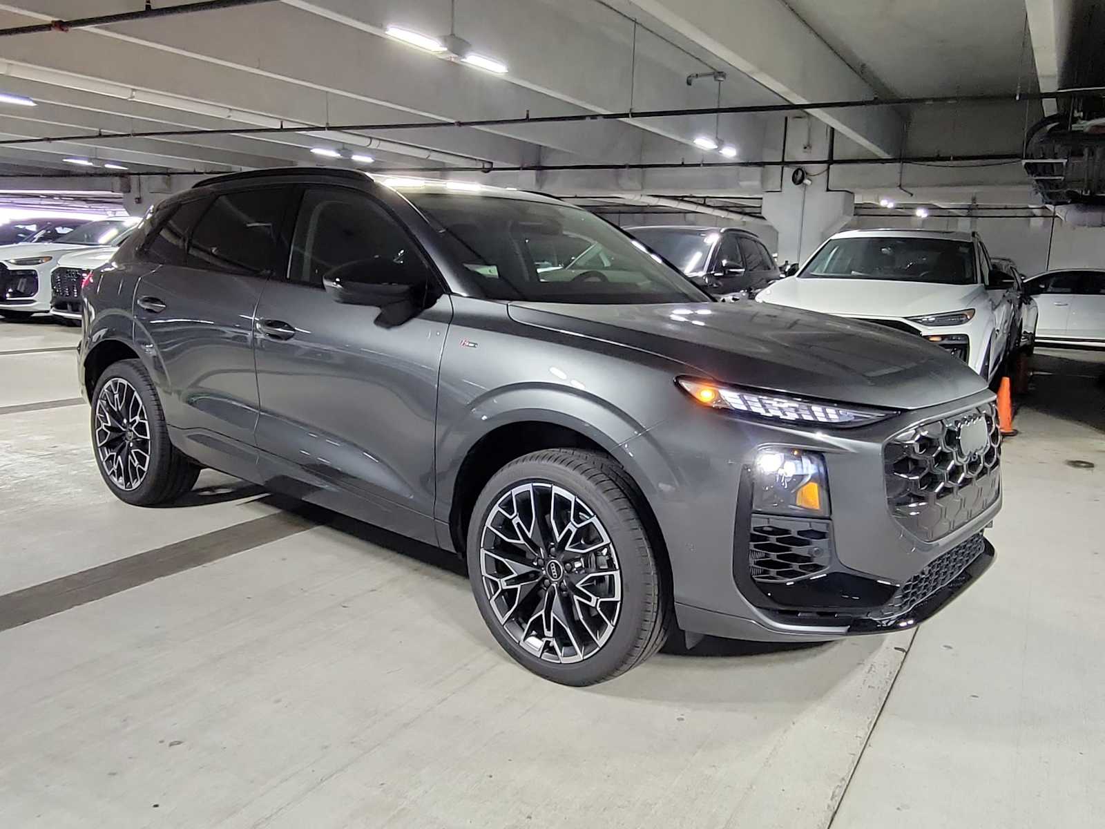 Thumbnail: 2026 Audi Q3 - 8