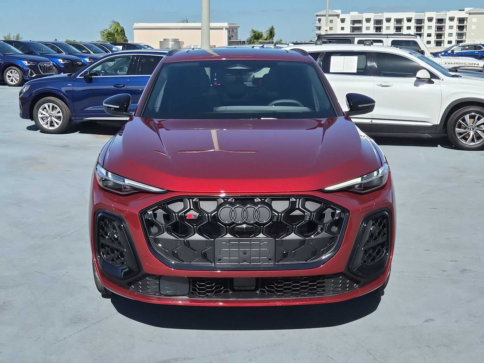 Thumbnail: 2025 Audi SQ5 - 9