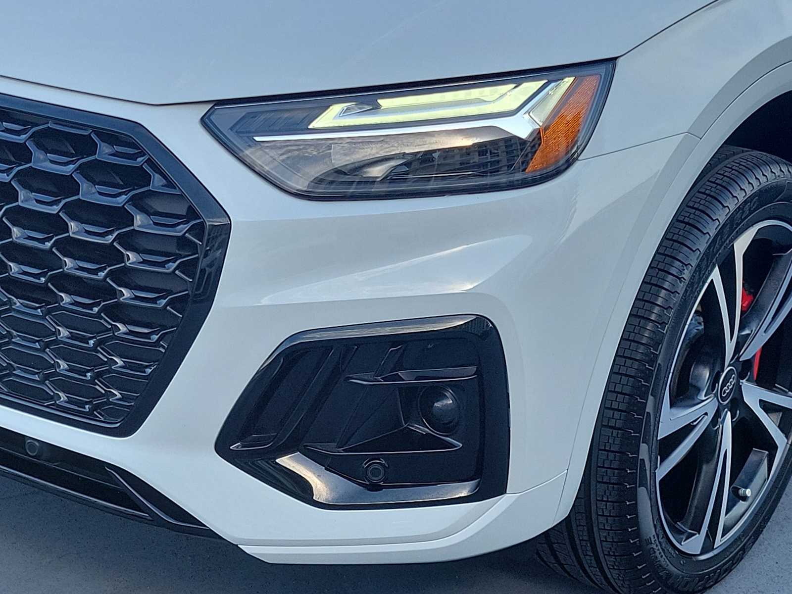 Thumbnail: 2025 Audi Q5 - 10