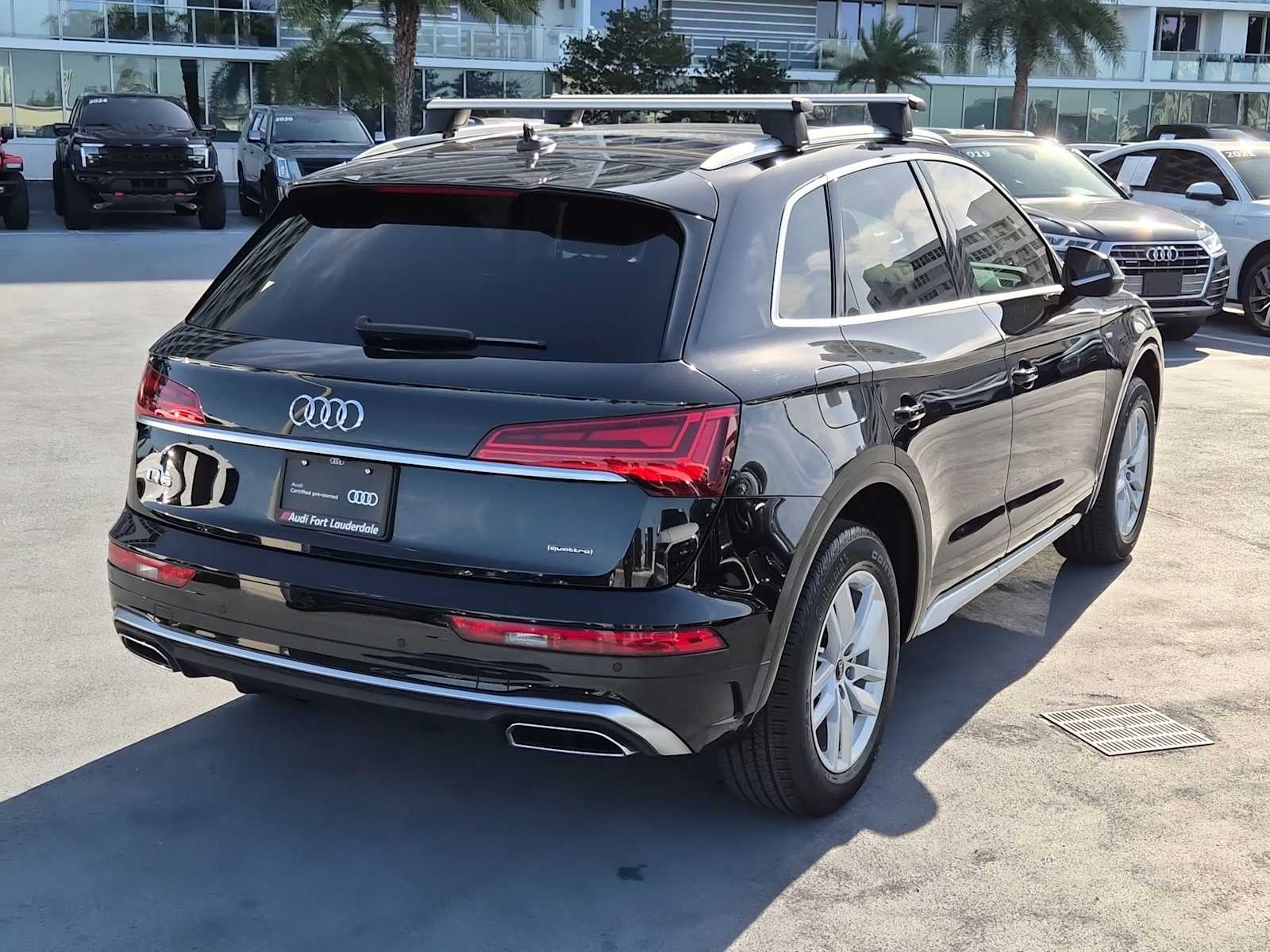 Thumbnail: 2023 Audi Q5 - 6