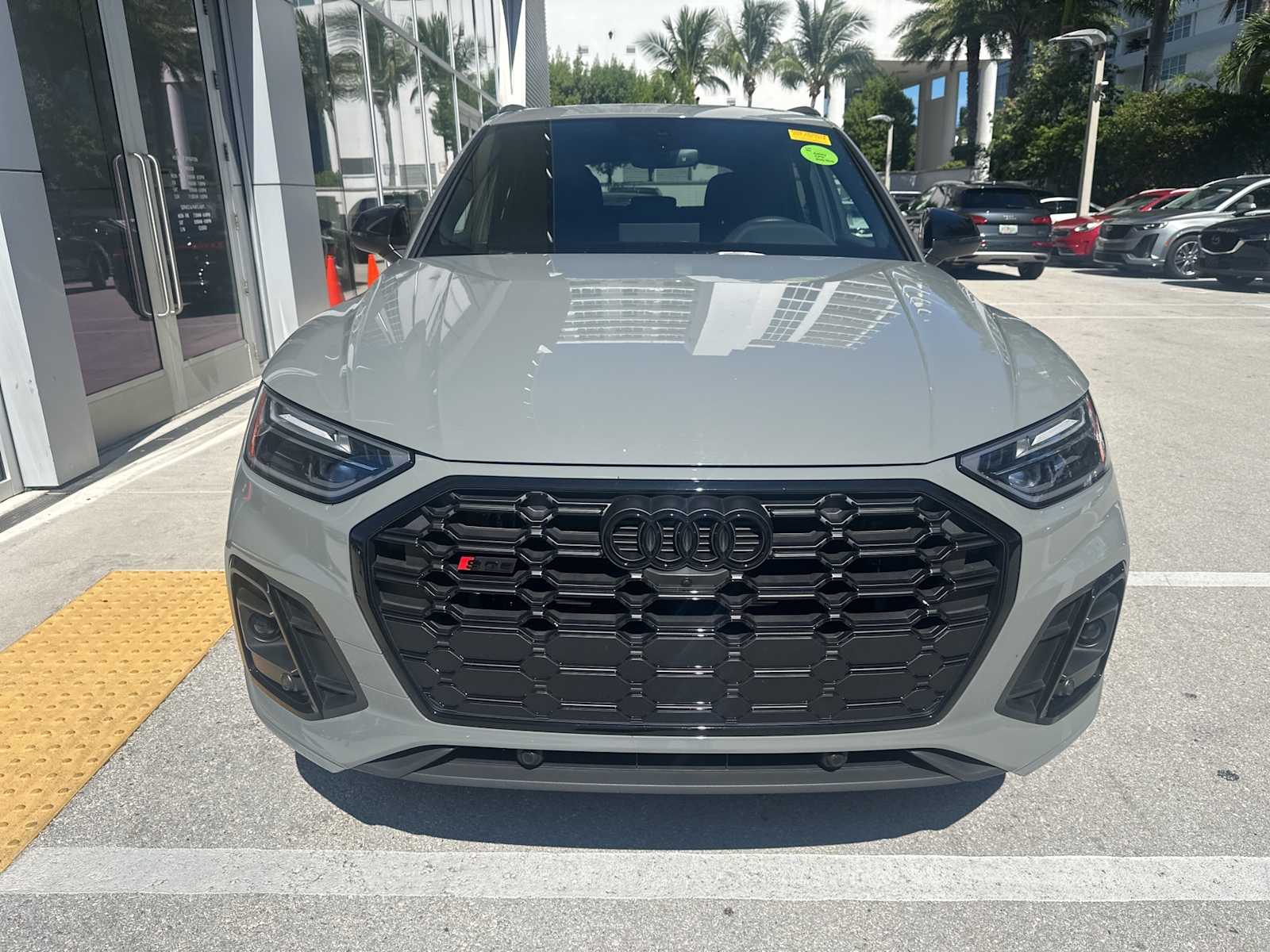 Thumbnail: 2022 Audi SQ5 - 1