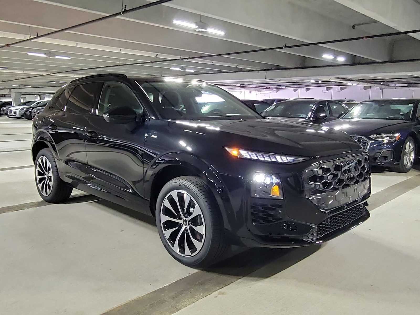 Thumbnail: 2026 Audi Q3 - 8
