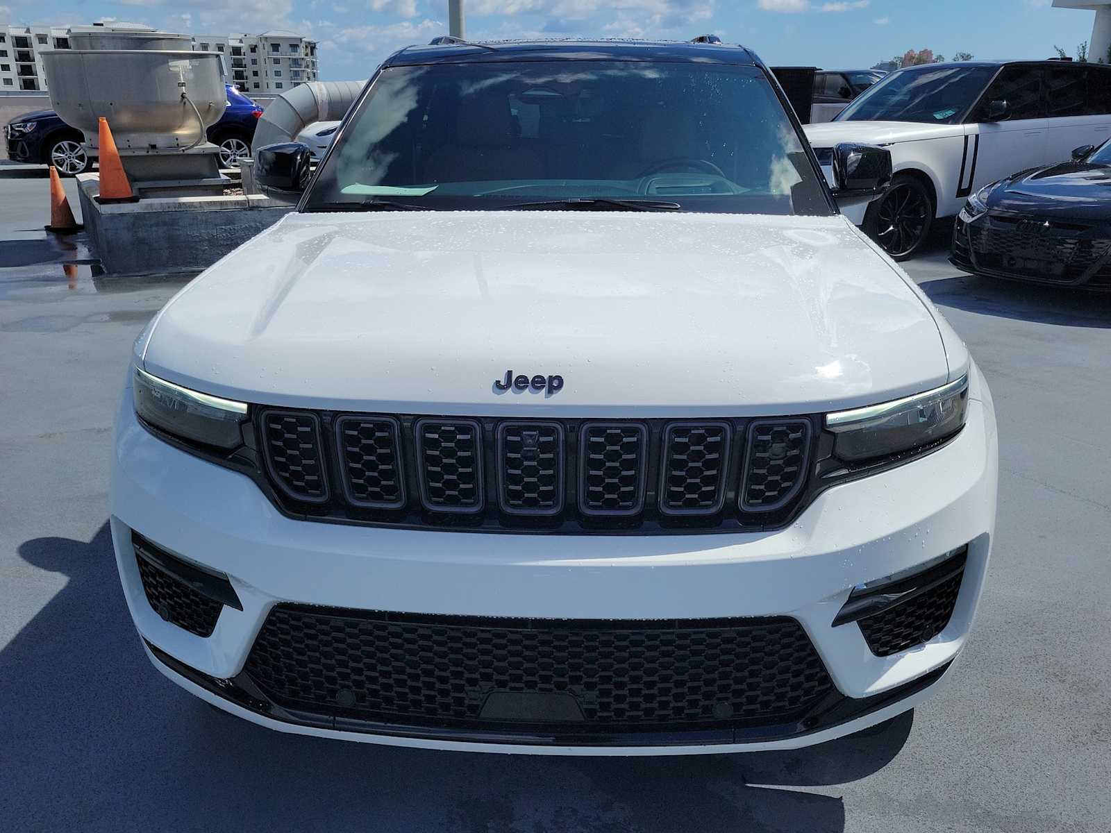 Thumbnail: 2024 Jeep Grand Cherokee - 9