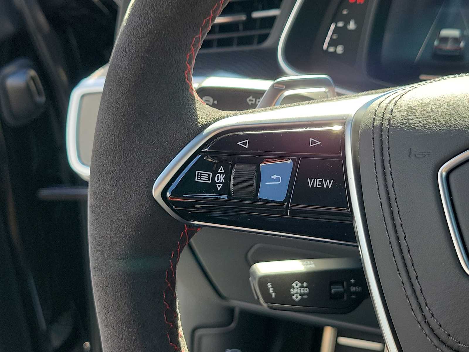 Thumbnail: 2026 Audi RS 7 - 21