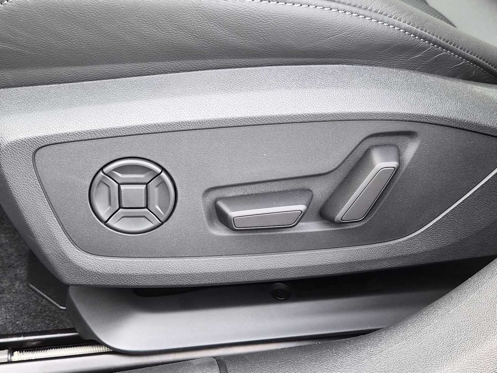 Thumbnail: 2025 Audi A5 - 16