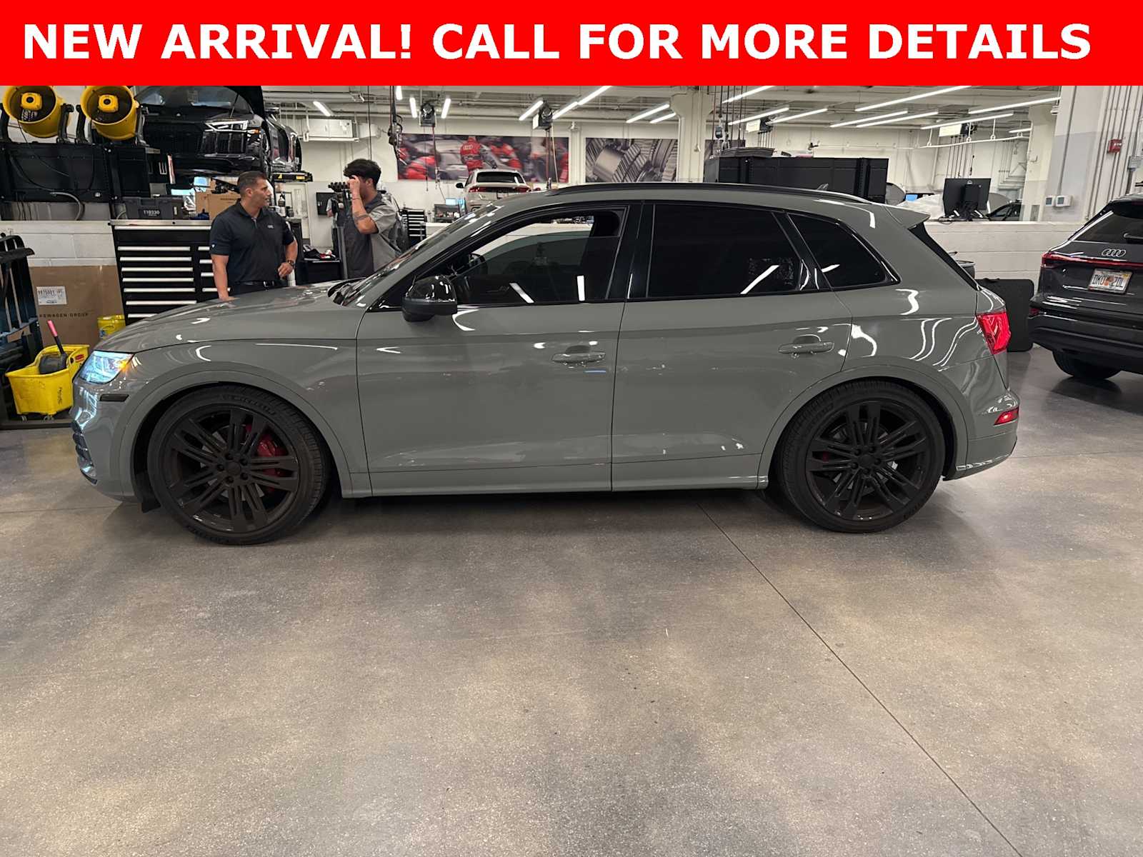 Thumbnail: 2020 Audi SQ5 - 2