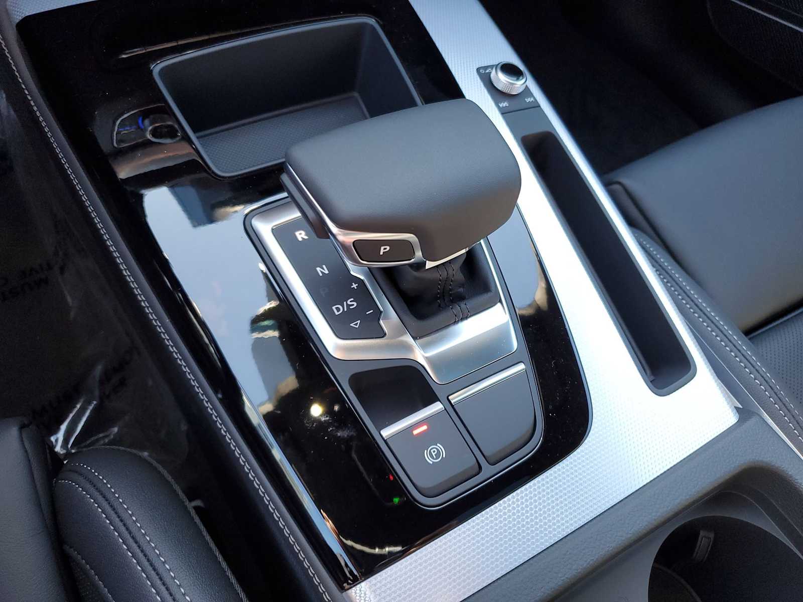 Thumbnail: 2024 Audi Q5 - 28