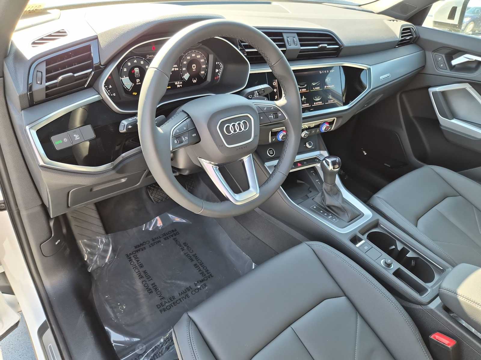 Thumbnail: 2025 Audi Q3 - 2