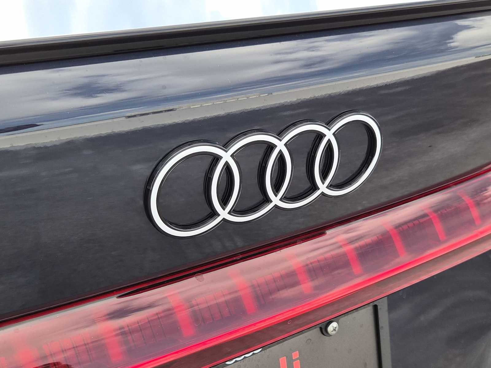 Thumbnail: 2025 Audi S5 - 10