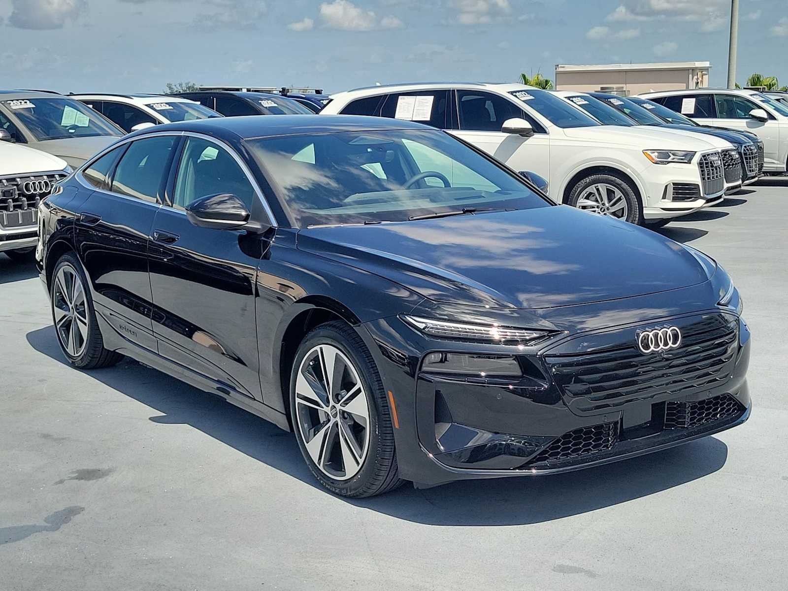 Thumbnail: 2025 Audi e-tron S - 8