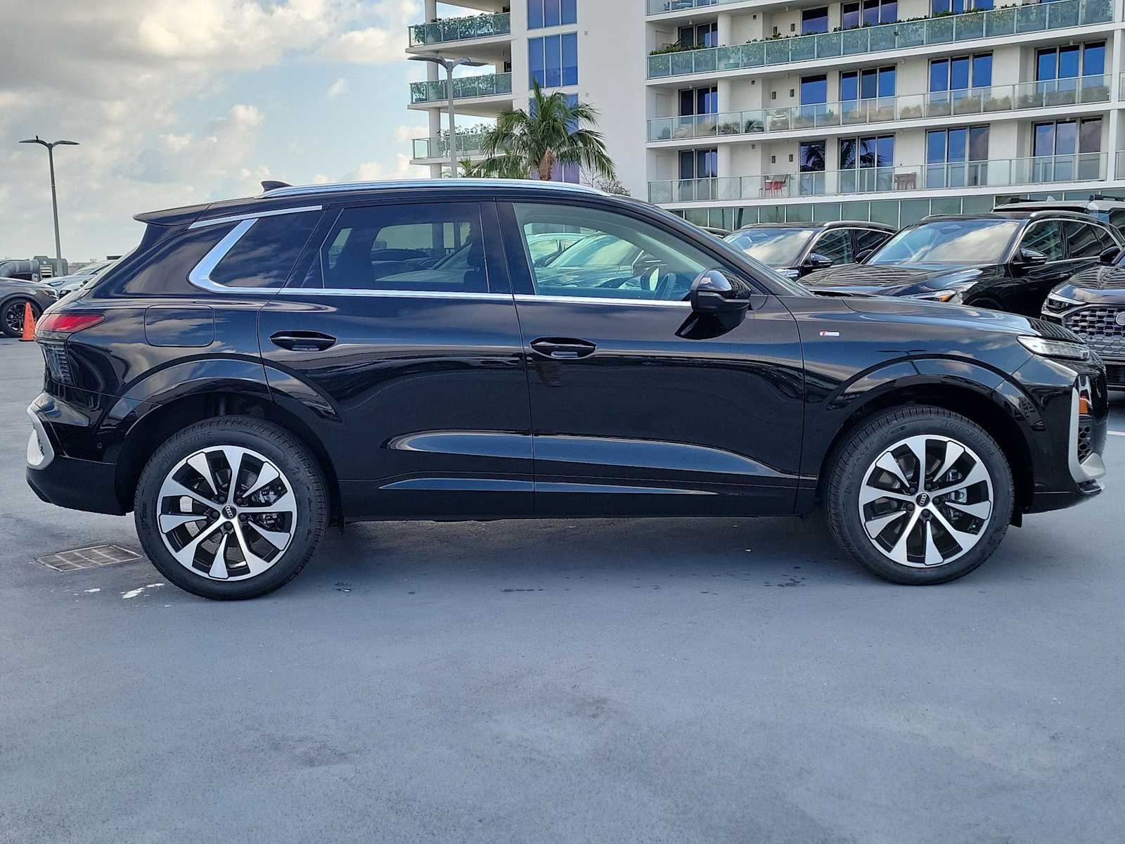 Thumbnail: 2026 Audi Q3 - 7