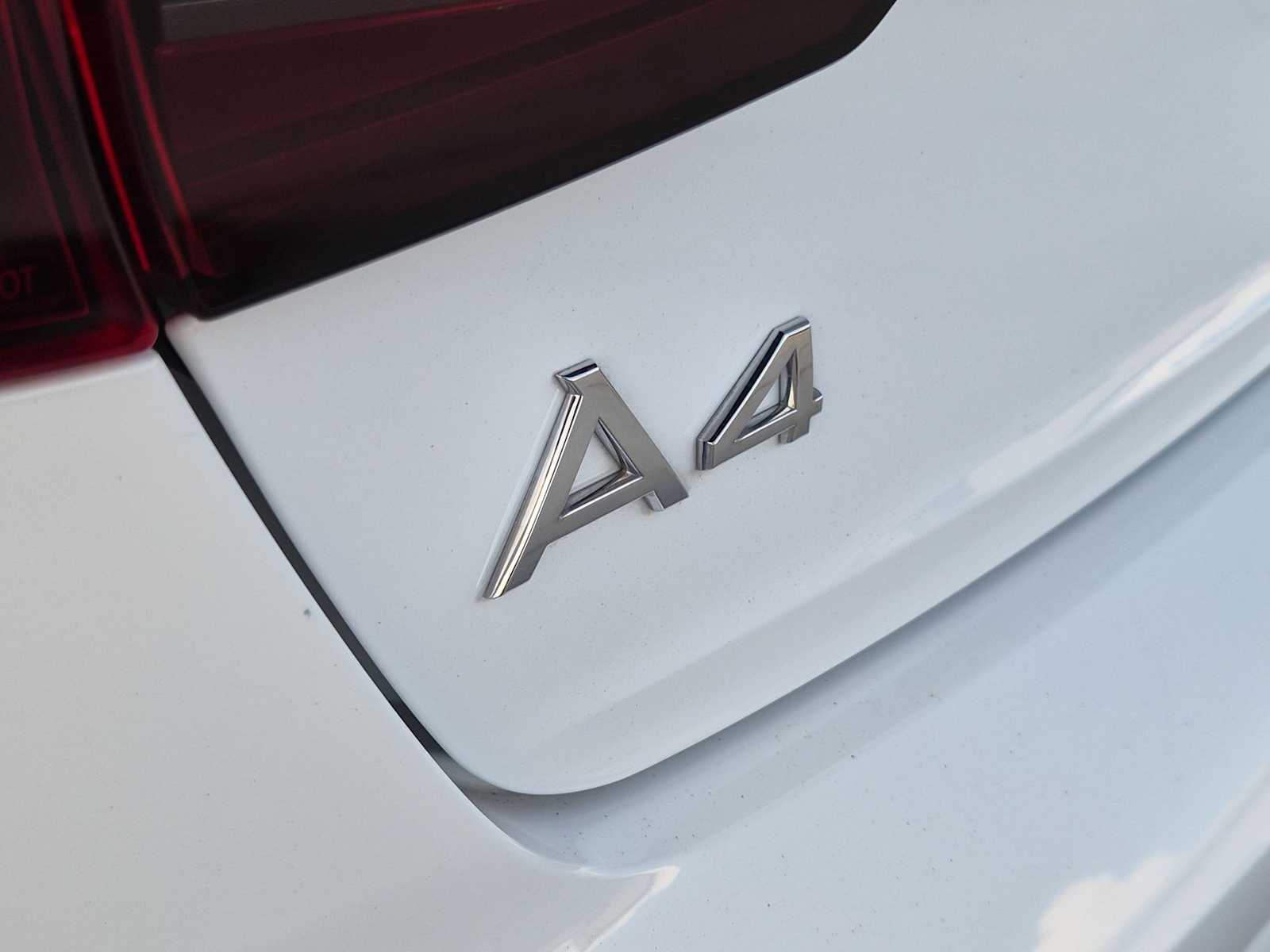 Thumbnail: 2023 Audi A4 - 10