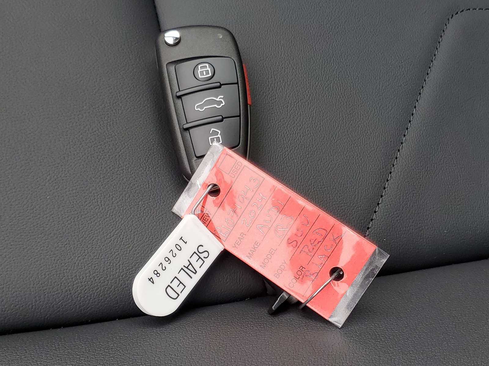 Thumbnail: 2024 Audi Q3 - 30