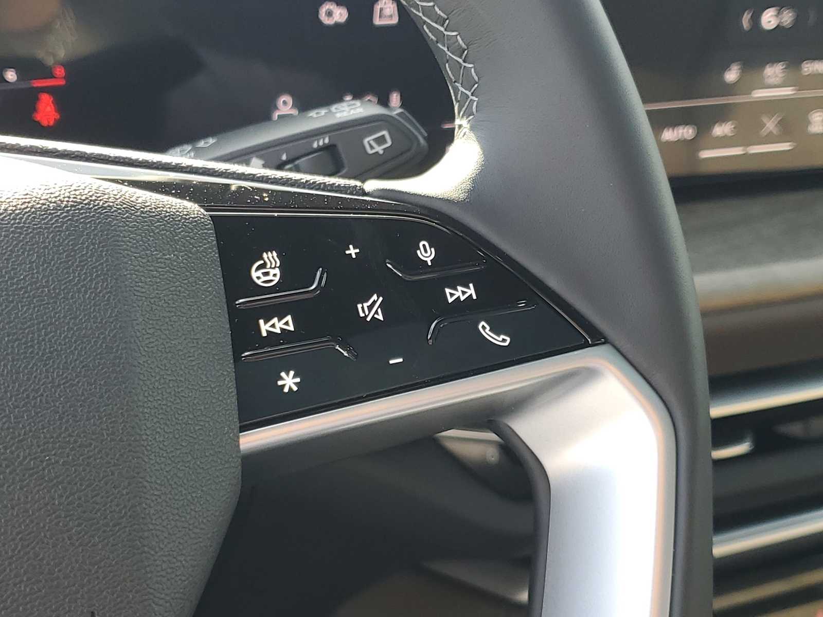 Thumbnail: 2025 Audi Q5 - 22