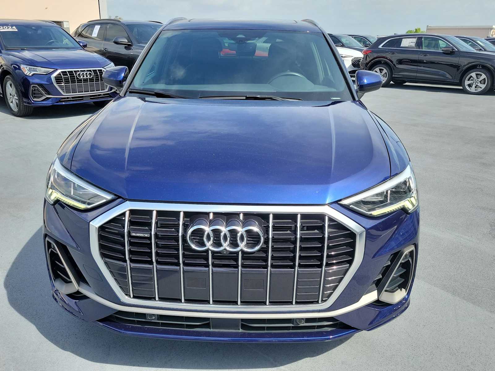 Thumbnail: 2022 Audi Q3 - 8