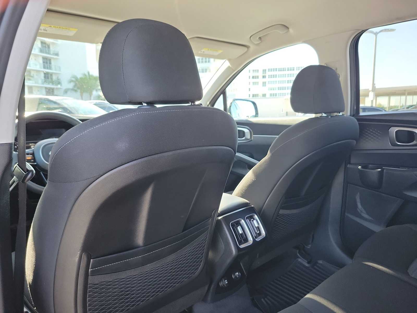 Thumbnail: 2021 Kia Sorento - 17