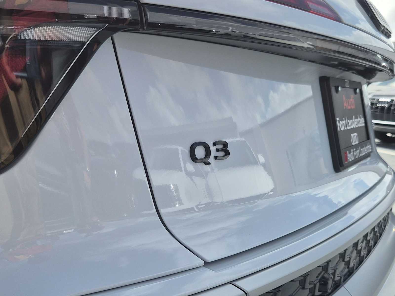 Thumbnail: 2026 Audi Q3 - 10