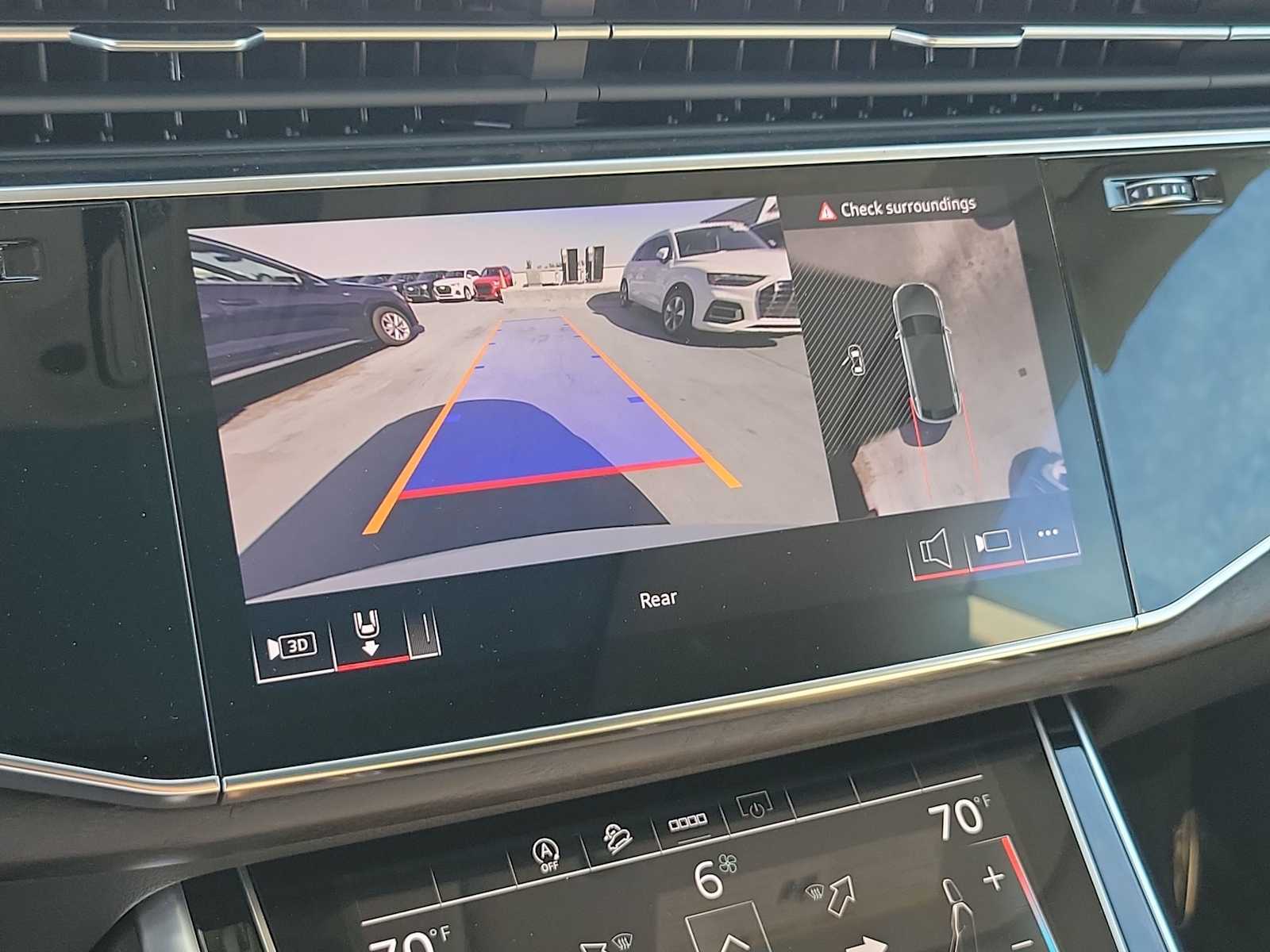 Thumbnail: 2025 Audi Q8 - 24